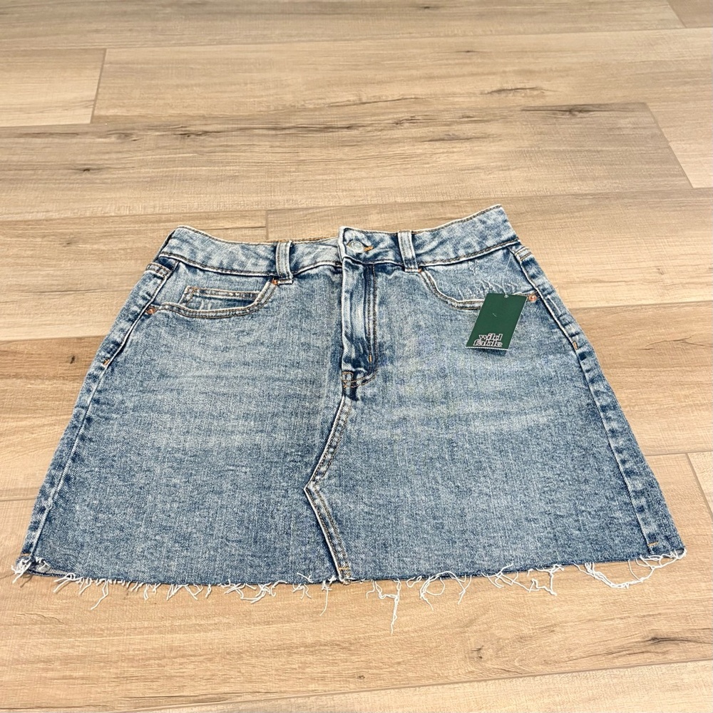 Wild Fable Acid wash raw‎ hem Denim Skirt size 6
